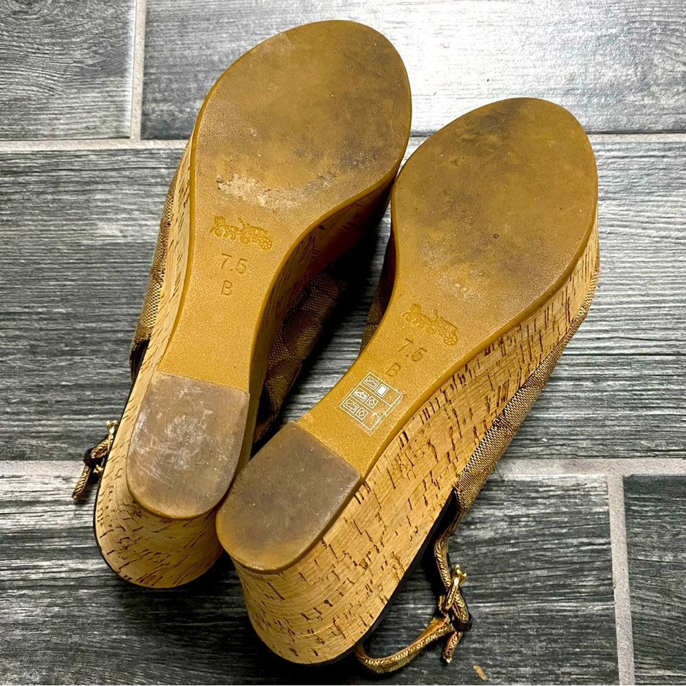 Coach 🐎 Chestnut Wedge Heel Sandals - Picture 4 of 6